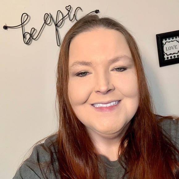 Meet your Posher, Melanie - Picture 2 of 2